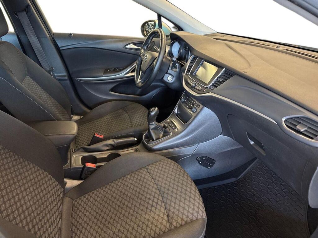 Opel Astra 2018 Hopea