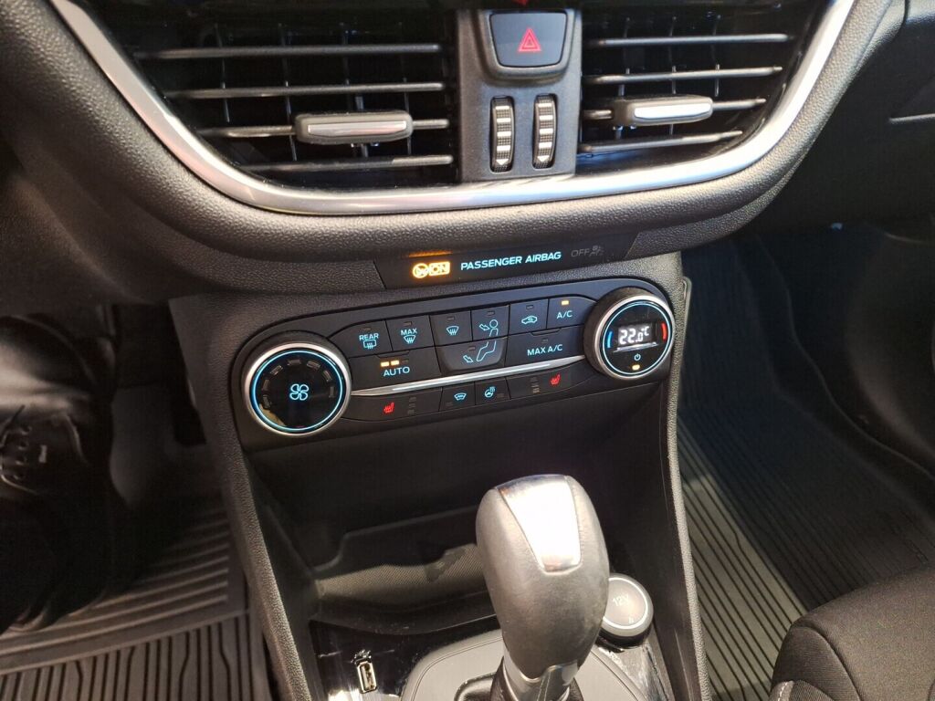 Ford Fiesta 2018 Musta