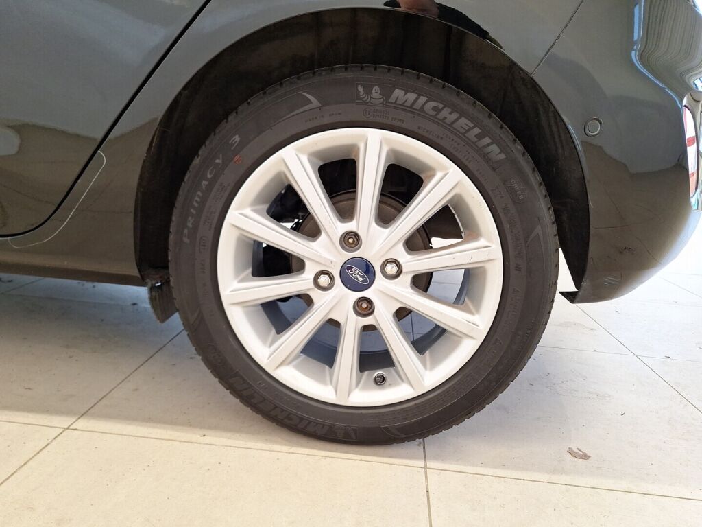 Ford Fiesta 2018 Musta