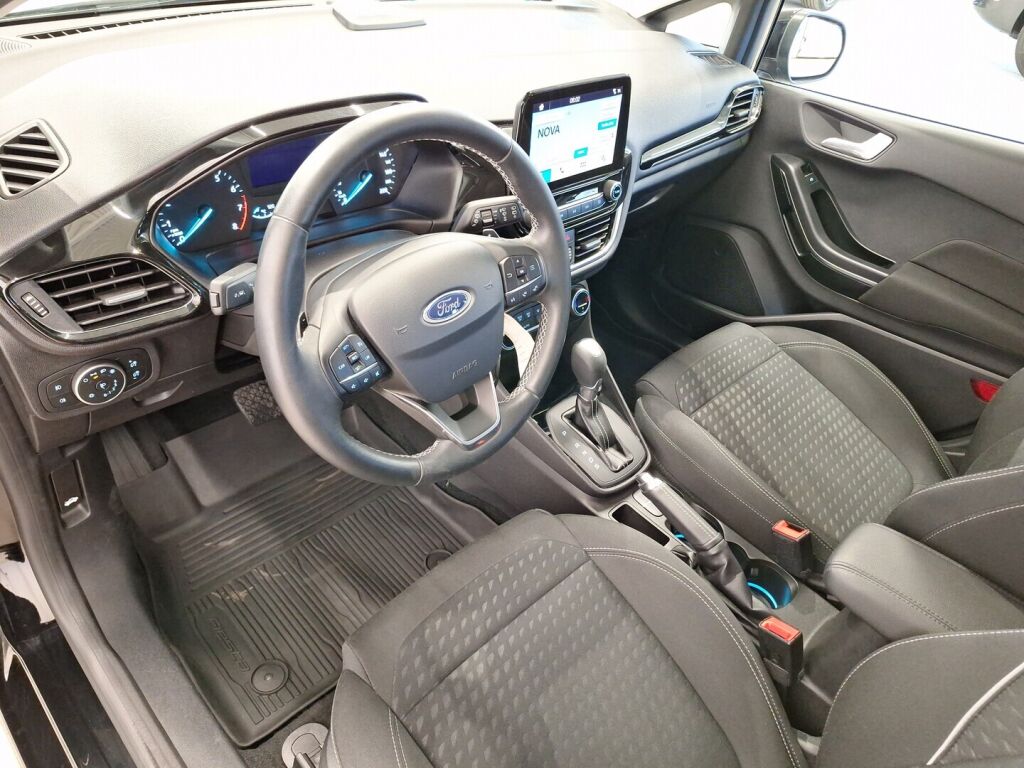 Ford Fiesta 2018 Musta