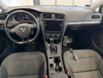 Volkswagen Golf 2018 Punainen