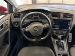 Volkswagen Golf 2018 Punainen