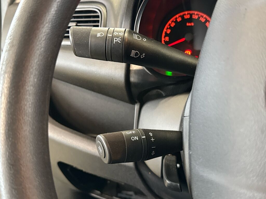 Opel Combo 2018 Valkoinen
