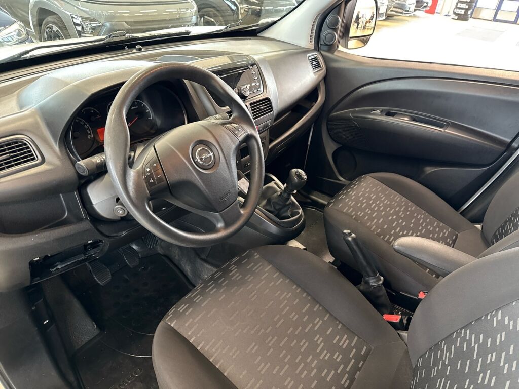 Opel Combo 2018 Valkoinen