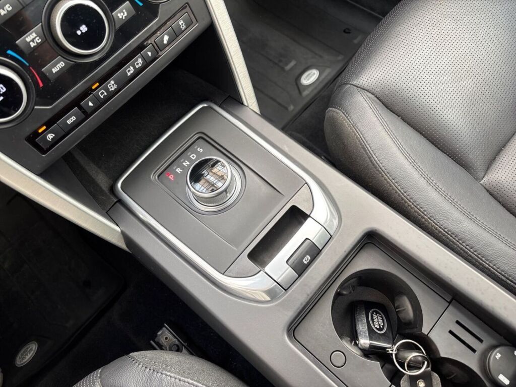 Land Rover Discovery Sport 2017 Valkoinen