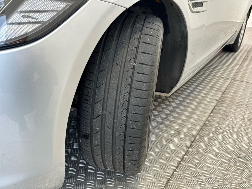 Jaguar XF 2018 Harmaa