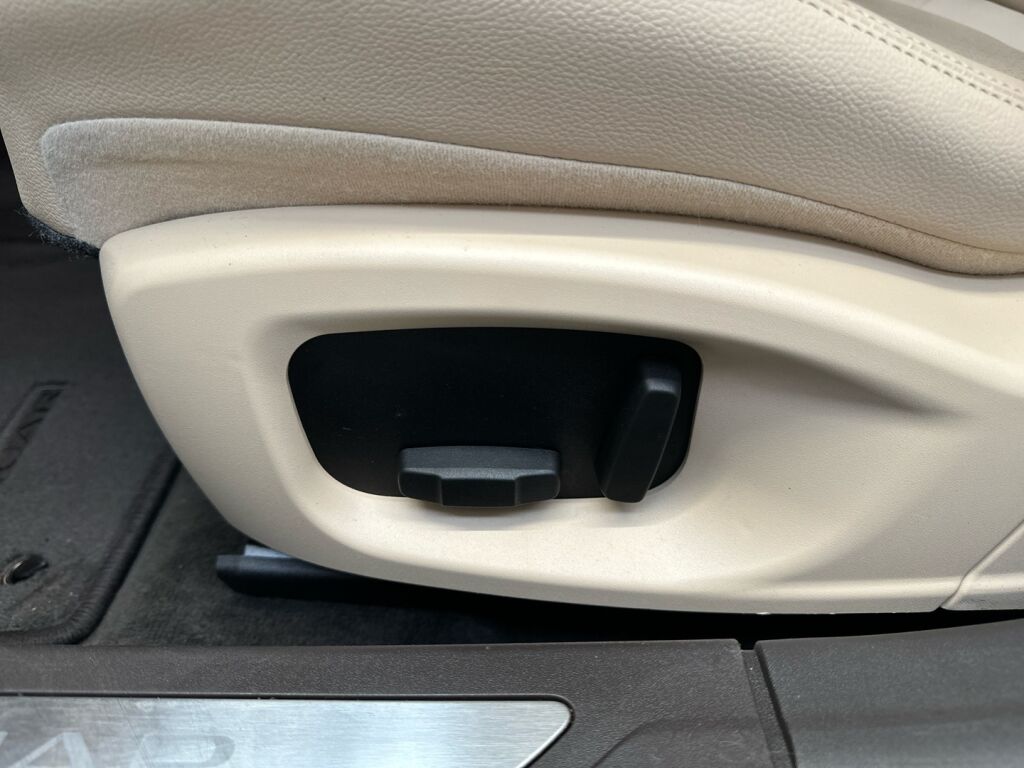 Jaguar XF 2018 Harmaa