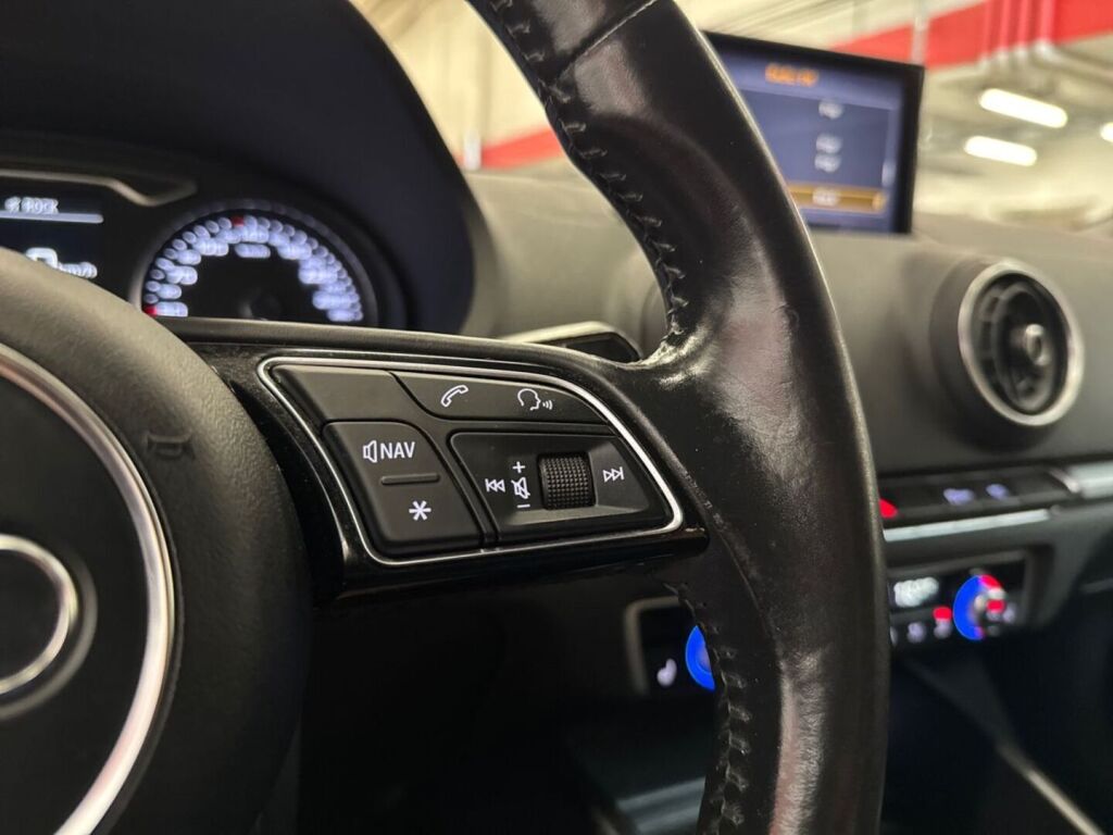 Audi A3 2018 Sininen