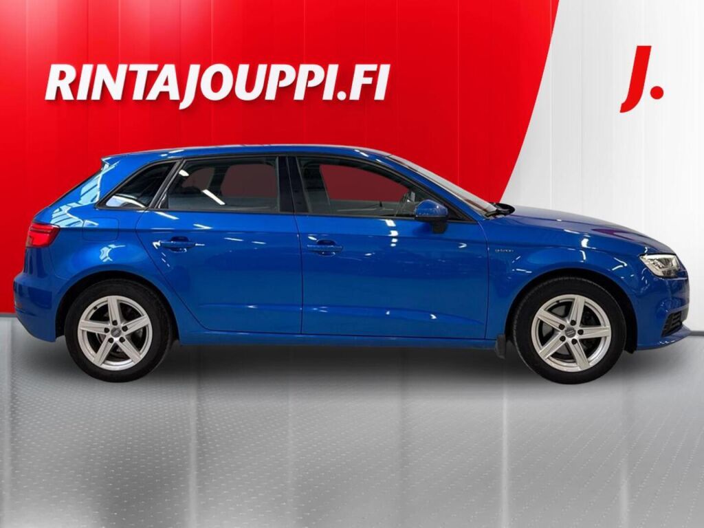Audi A3 2018 Sininen