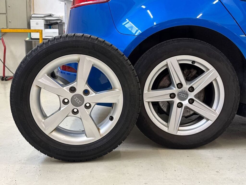Audi A3 2018 Sininen