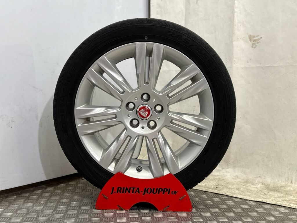 Jaguar XF 2016 Musta