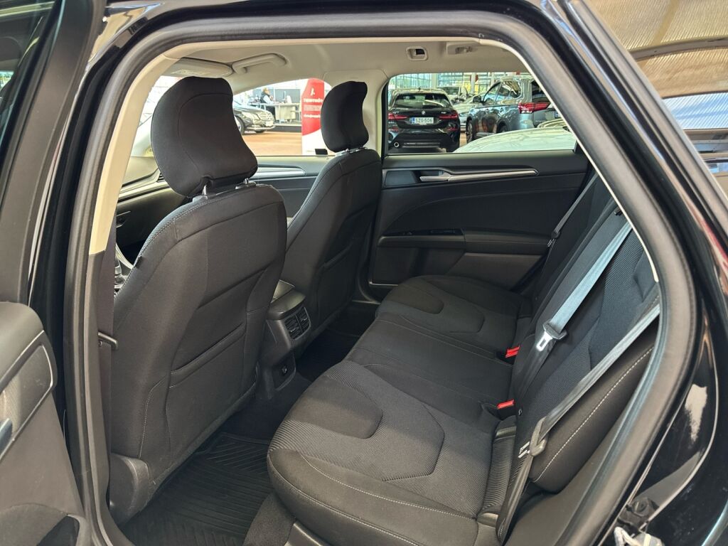 Ford Mondeo 2016 Metalli musta