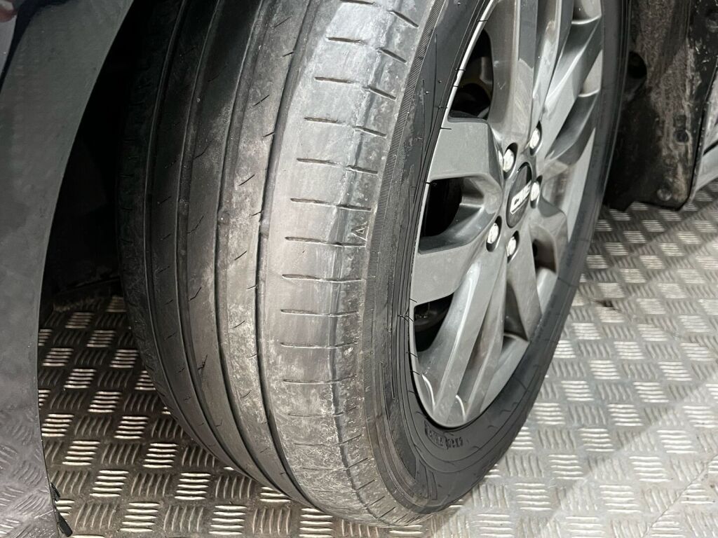 Ford Tourneo Connect 2014 Musta