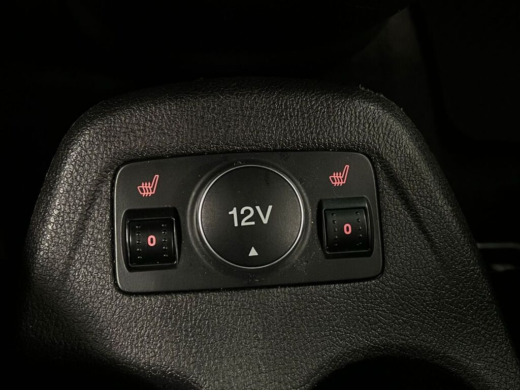 Ford Tourneo Connect 2014 Musta