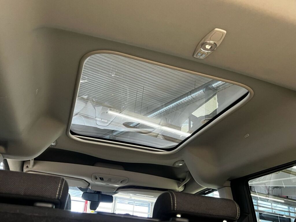 Ford Tourneo Connect 2014 Musta