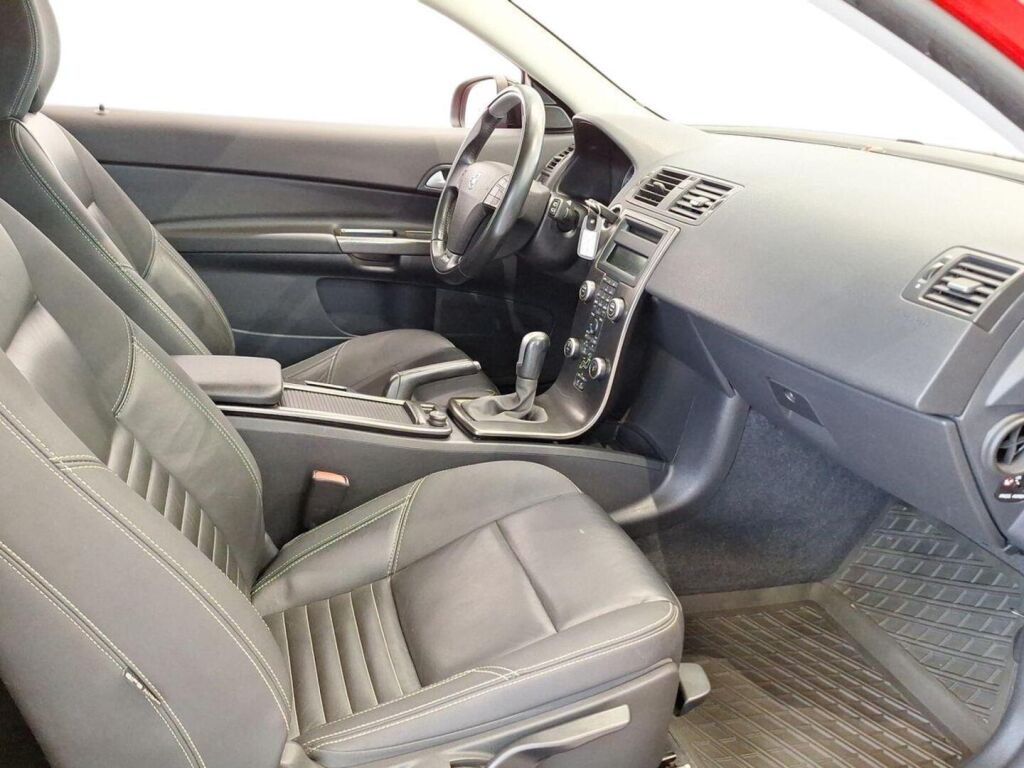 Volvo C30 2012 Punainen