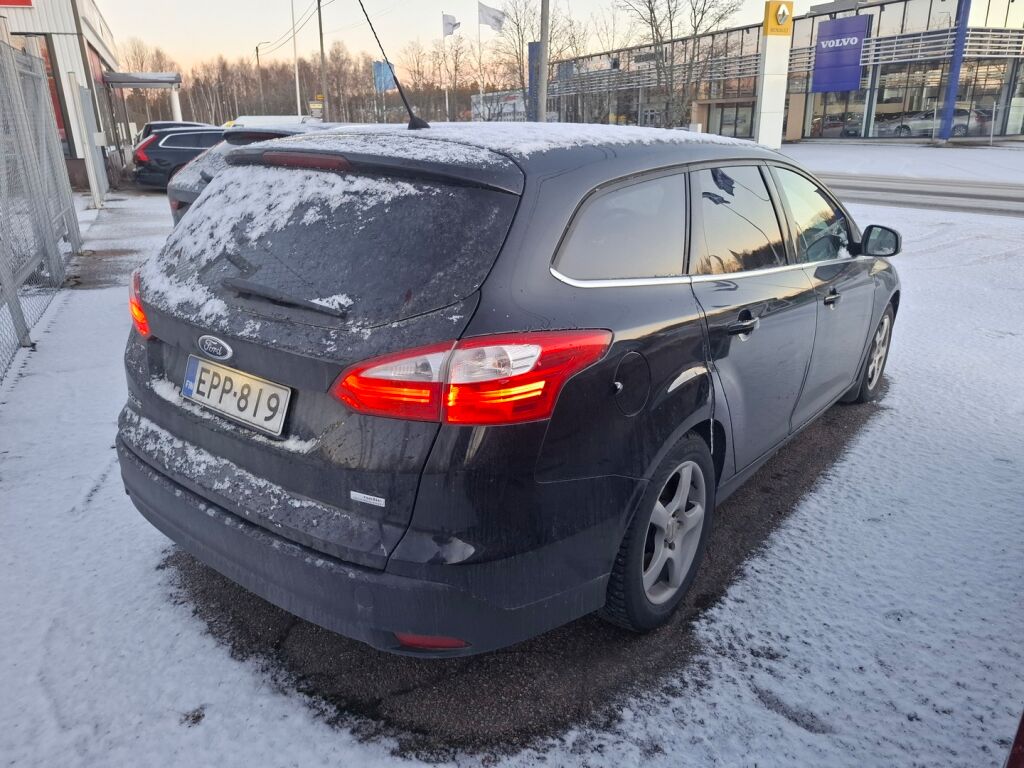Ford Focus 2013 Musta