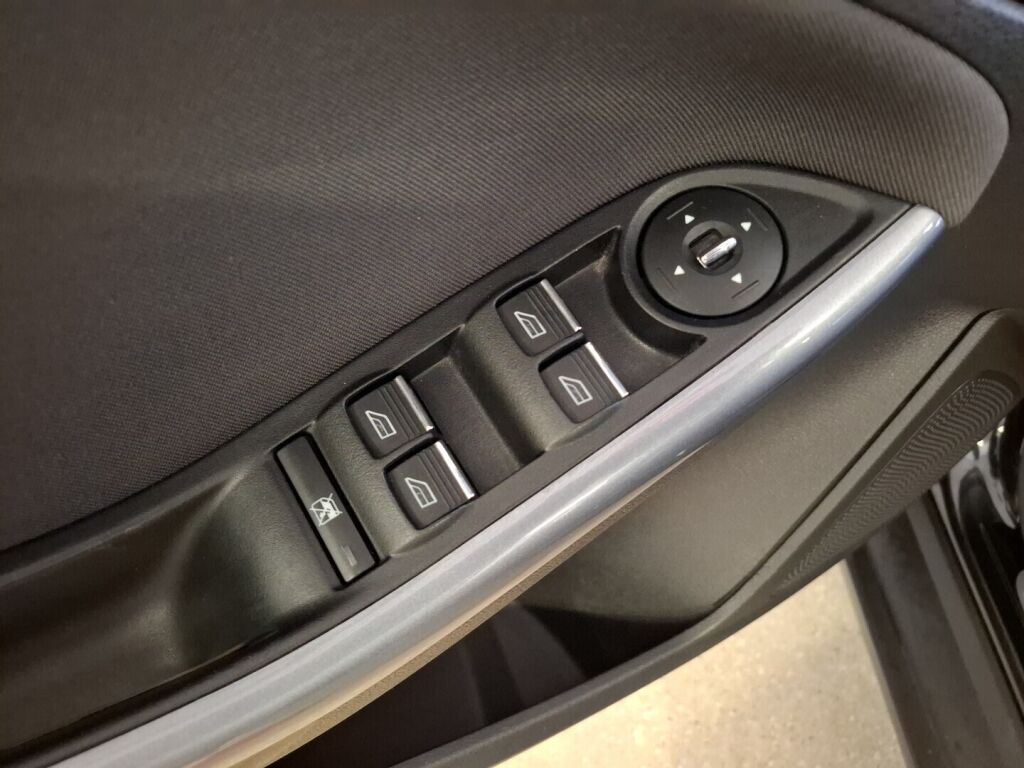 Ford Focus 2013 Musta