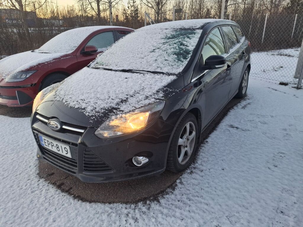 Ford Focus 2013 Musta