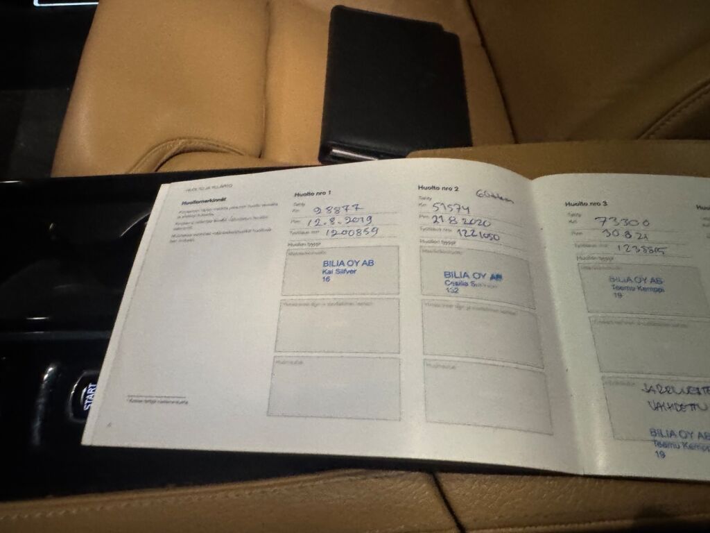 Volvo V90 2018 Musta