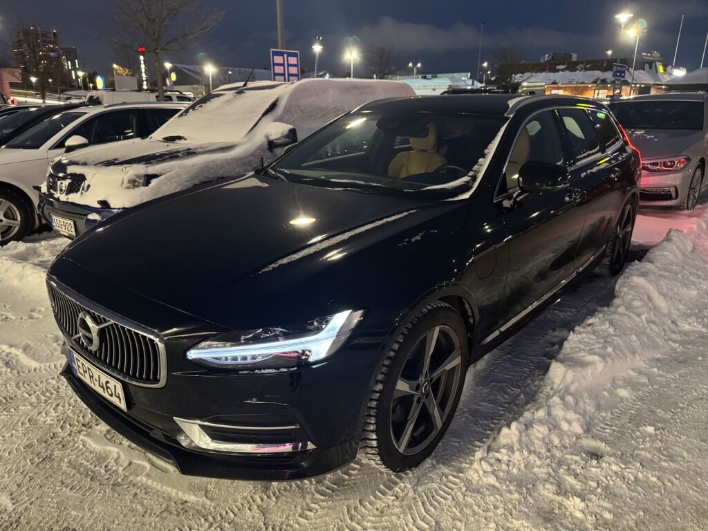 Volvo V90 2018 Musta