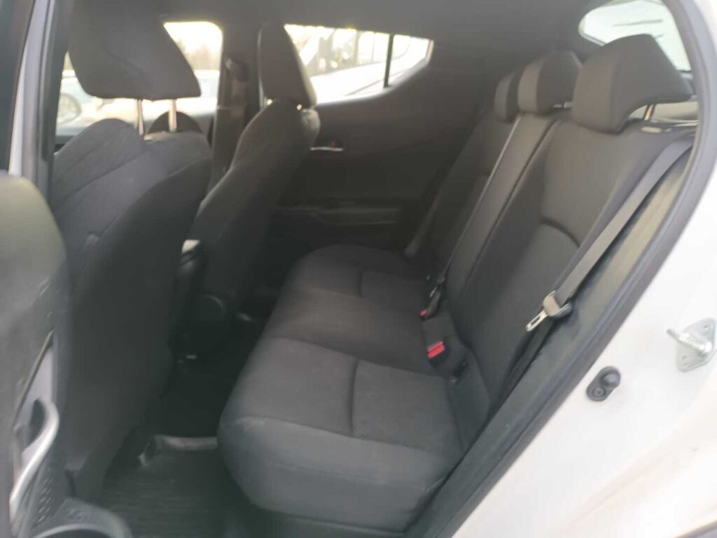 Toyota C-HR 2018 Valkoinen