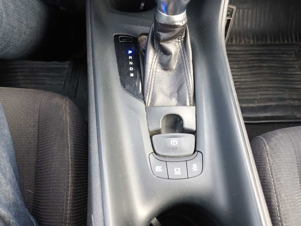 Toyota C-HR 2018 Valkoinen