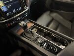 Volvo V60 2018 Musta