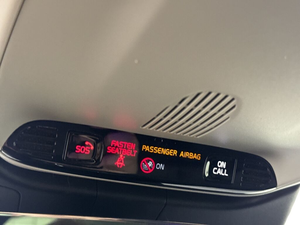 Volvo V60 2018 Musta