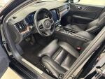 Volvo V60 2018 Musta