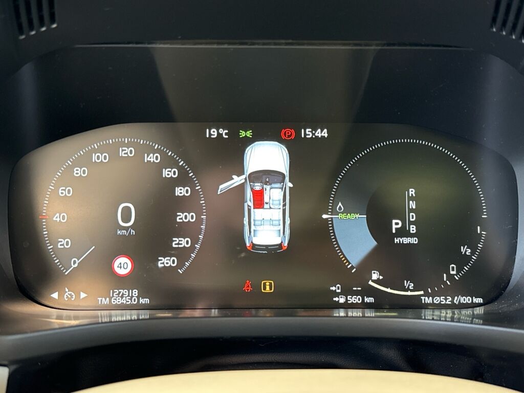 Volvo XC60 2019 Musta