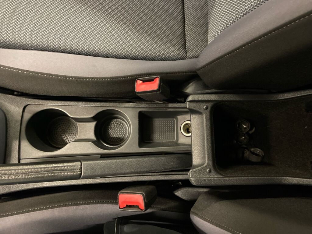 Seat Arona 2018 Valkoinen