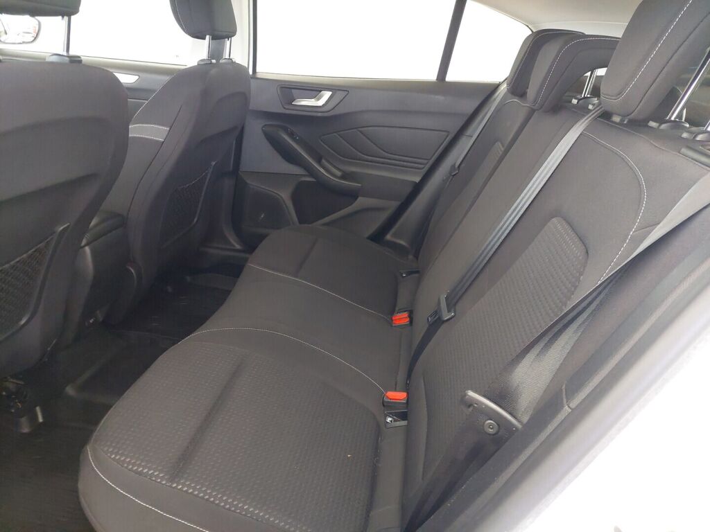 Ford Focus 2019 Valkoinen