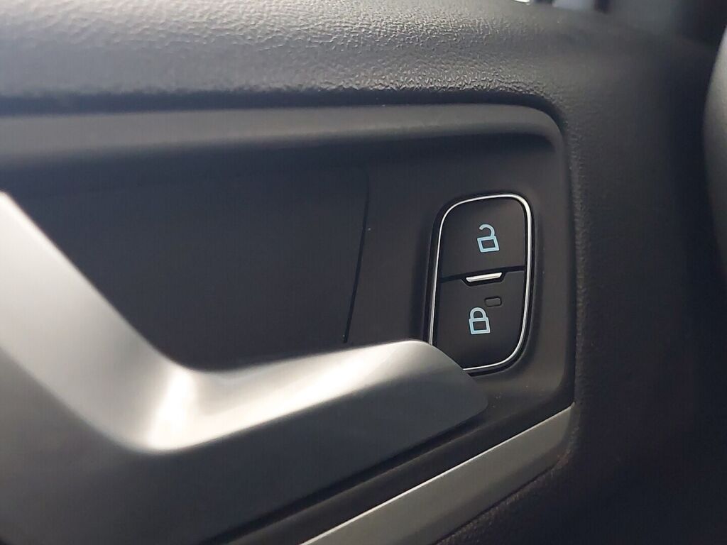 Ford Focus 2019 Valkoinen