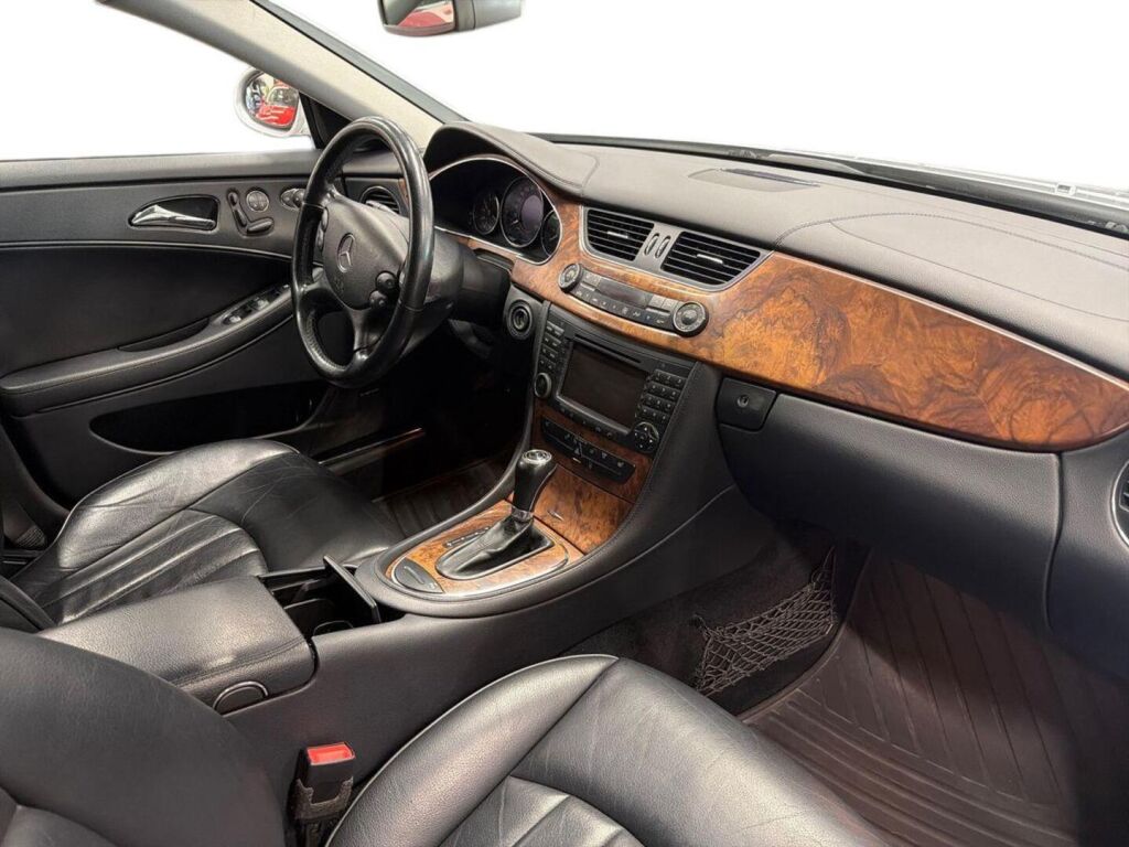 Mercedes-Benz CLS 2005 Hopea