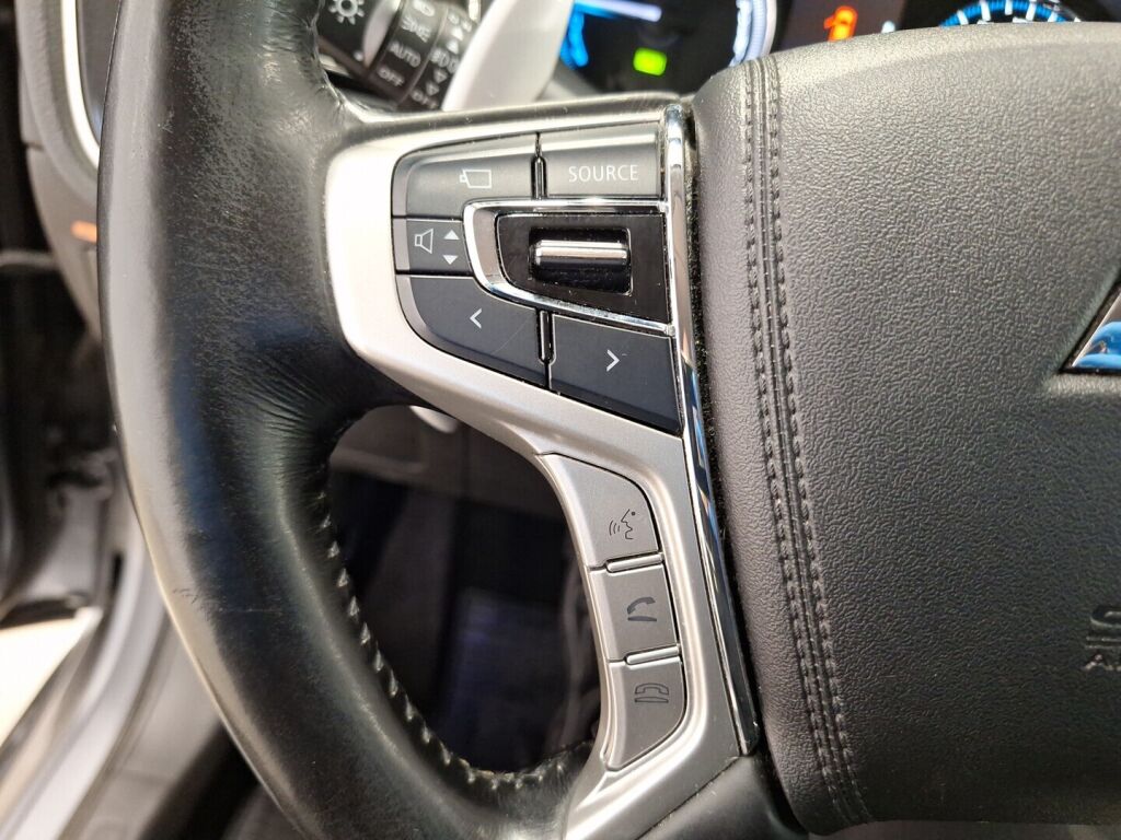 Mitsubishi Outlander PHEV 2015 Harmaa