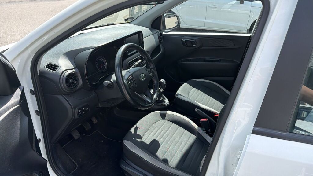 Hyundai i10 2021 Valkoinen
