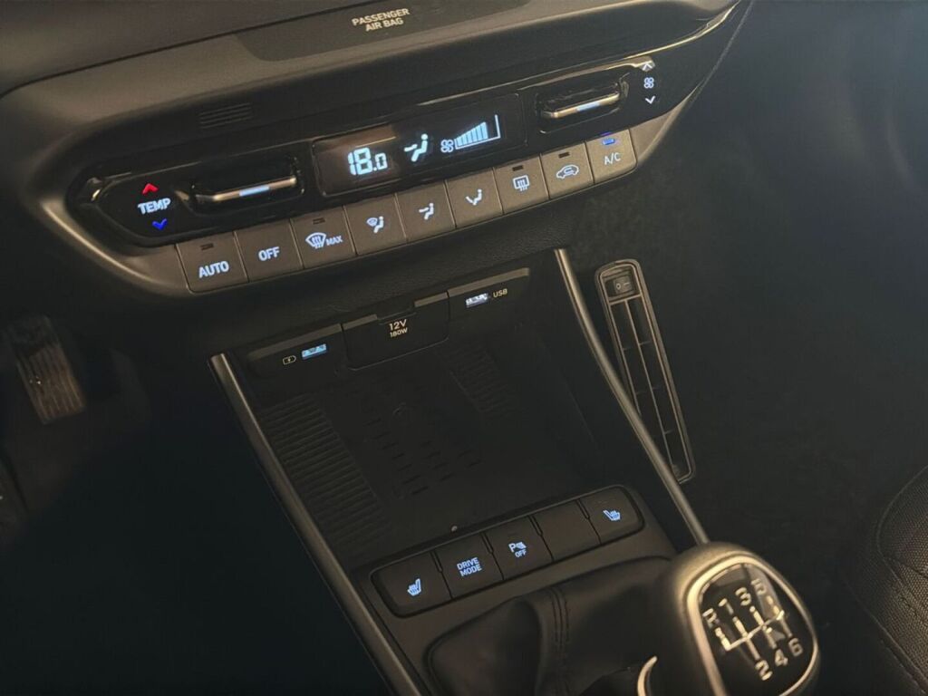 Hyundai i20 Hatchback 2021 Valkoinen