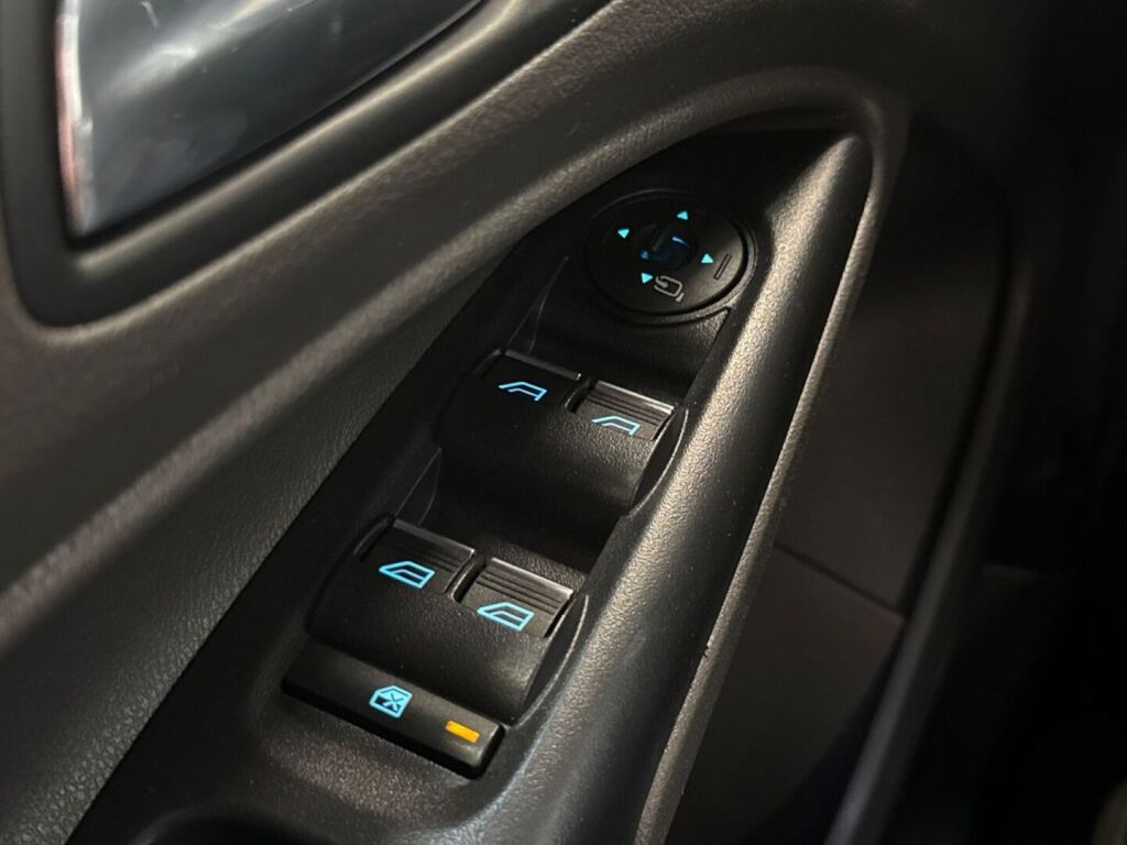 Ford Grand Tourneo Connect 2018 Valkoinen