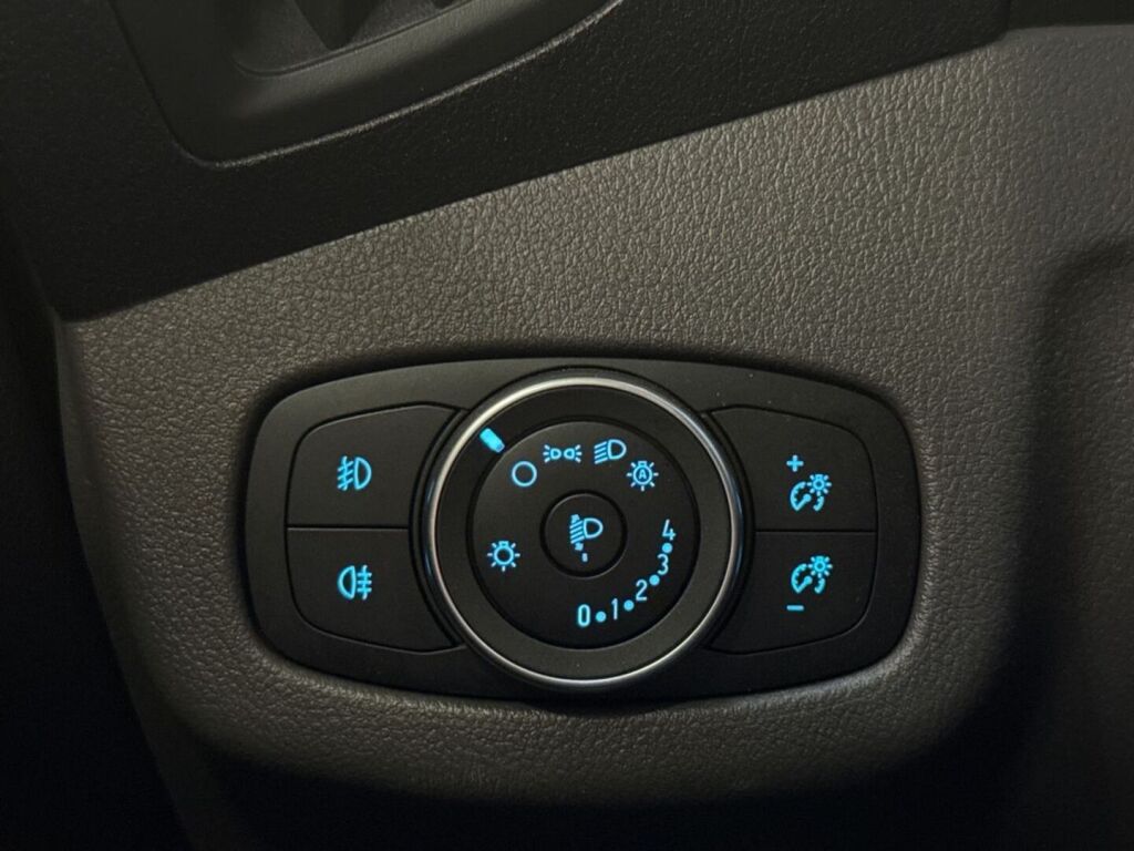 Ford Grand Tourneo Connect 2018 Valkoinen