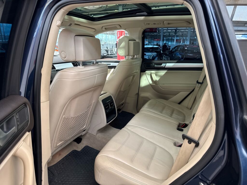 Volkswagen Touareg 2010 Sininen
