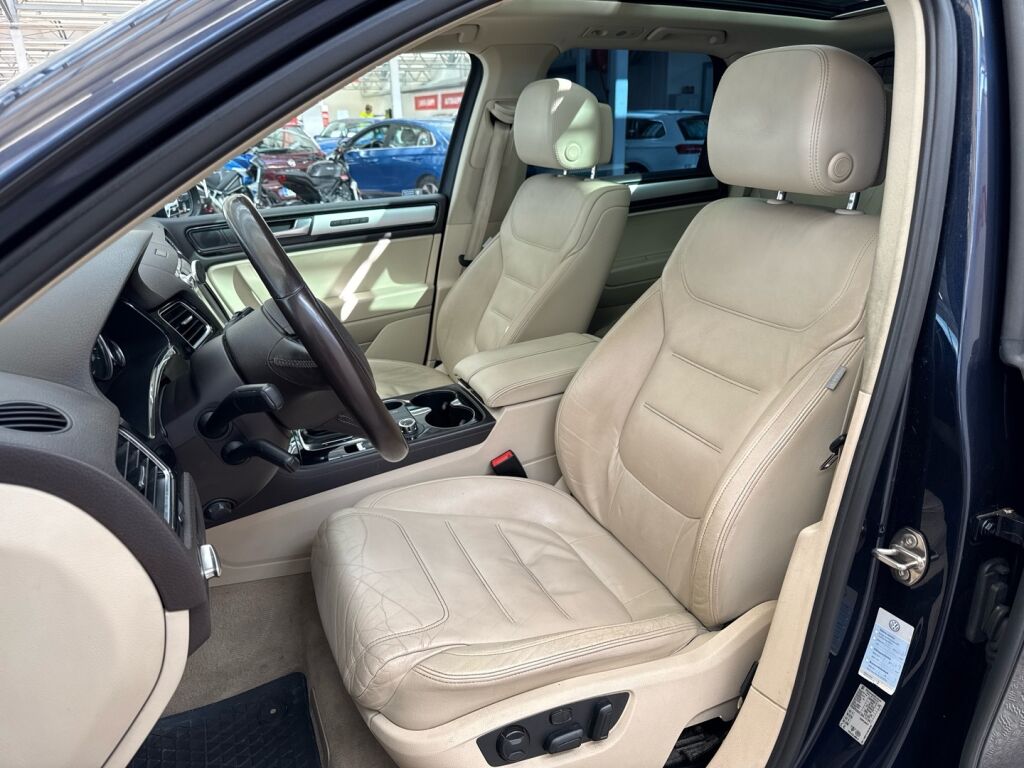 Volkswagen Touareg 2010 Sininen