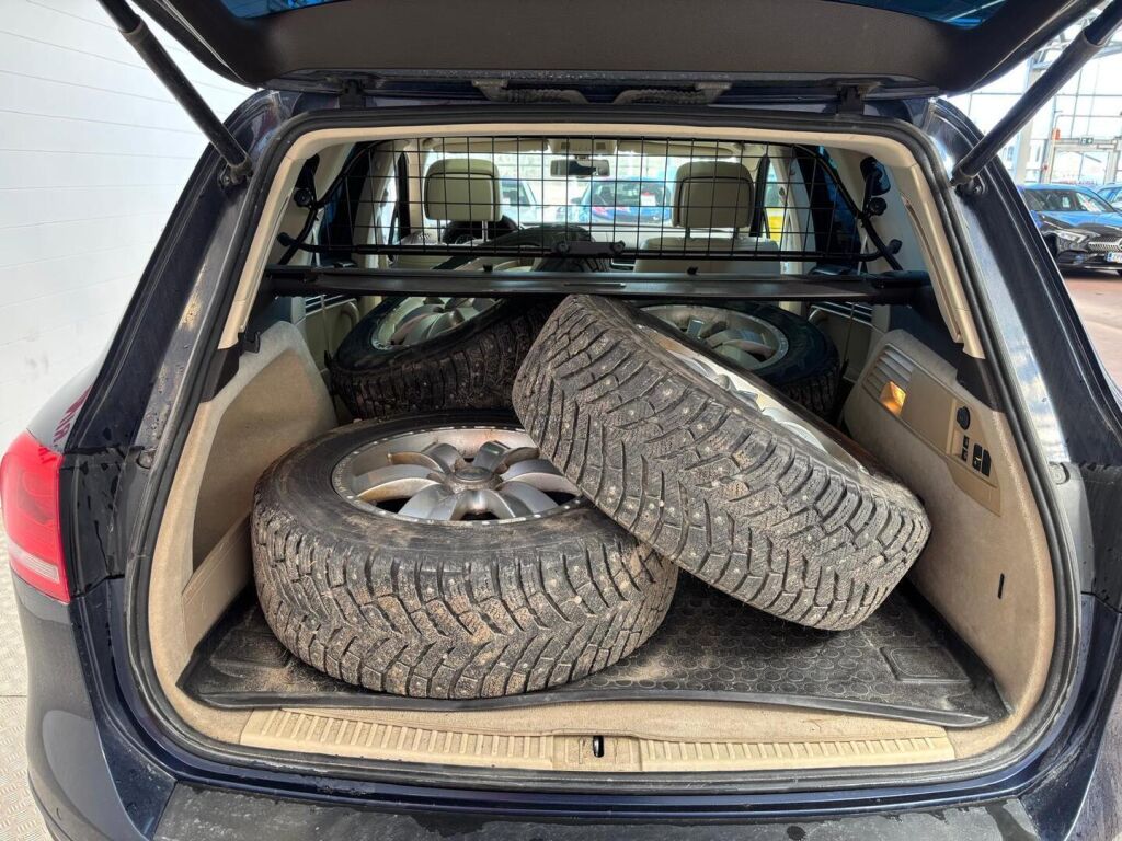 Volkswagen Touareg 2010 Sininen