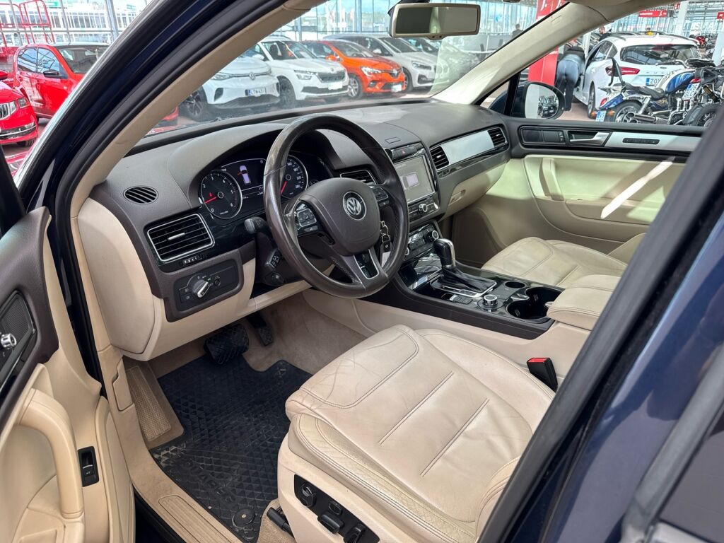 Volkswagen Touareg 2010 Sininen