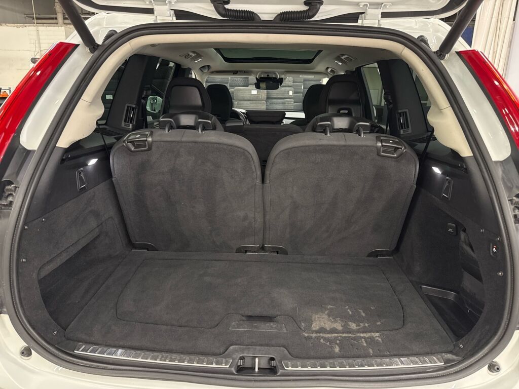 Volvo XC90 2019 Valkoinen