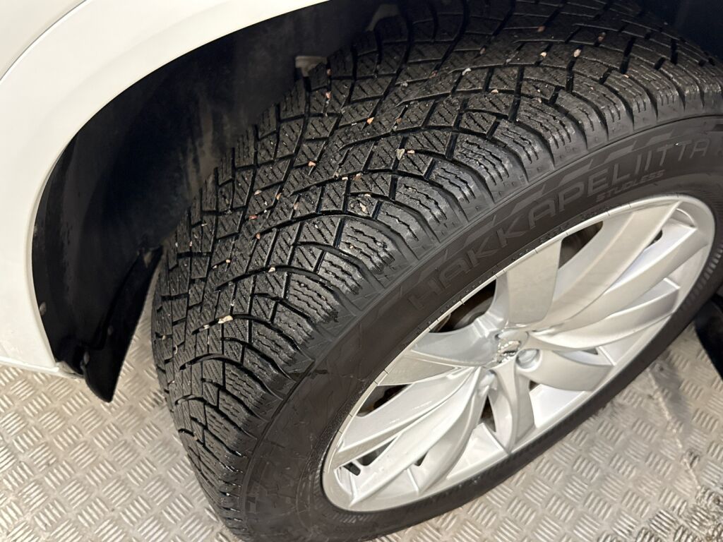 Volvo XC90 2019 Valkoinen