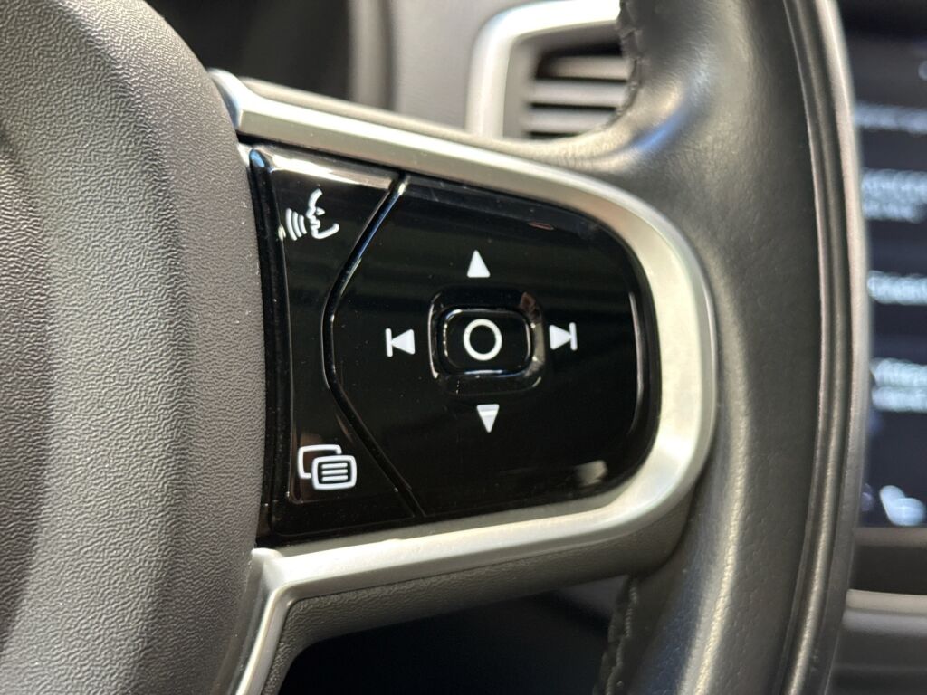 Volvo XC90 2019 Valkoinen