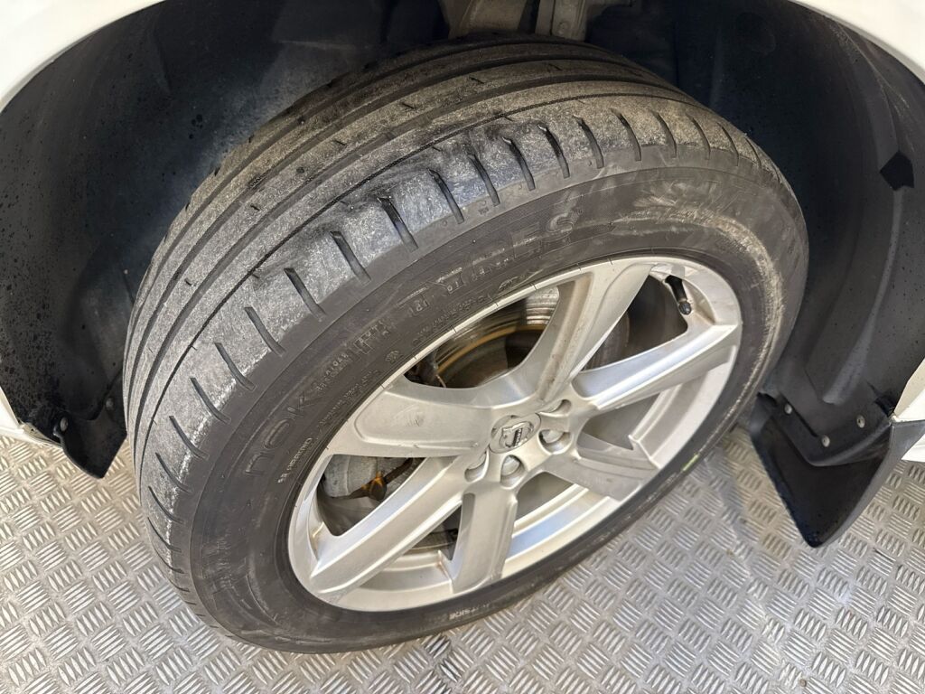 Volvo XC90 2019 Valkoinen