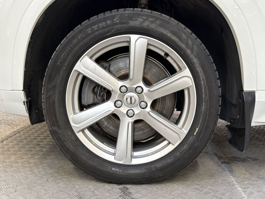 Volvo XC90 2019 Valkoinen