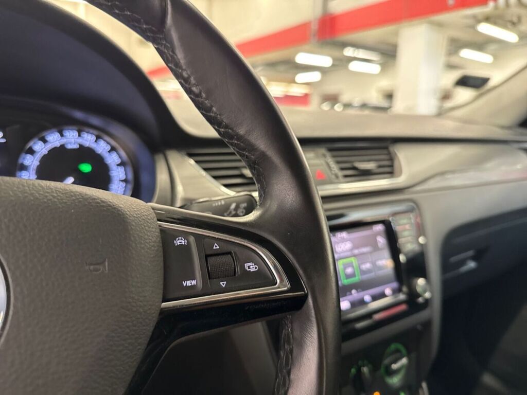 Skoda Rapid 2018 Musta
